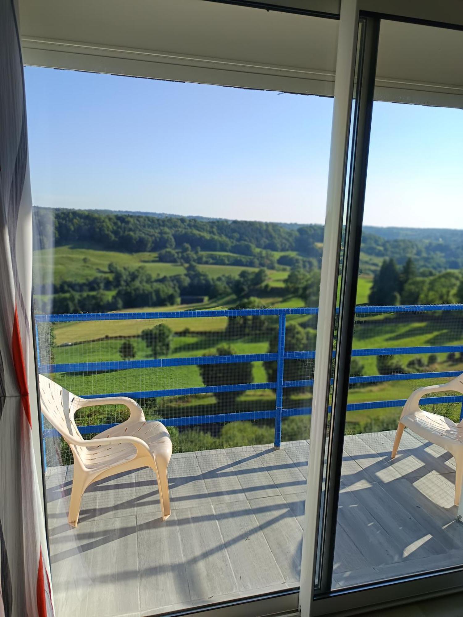 Bellevue Lägenhet La Tour-dʼAuvergne Exteriör bild